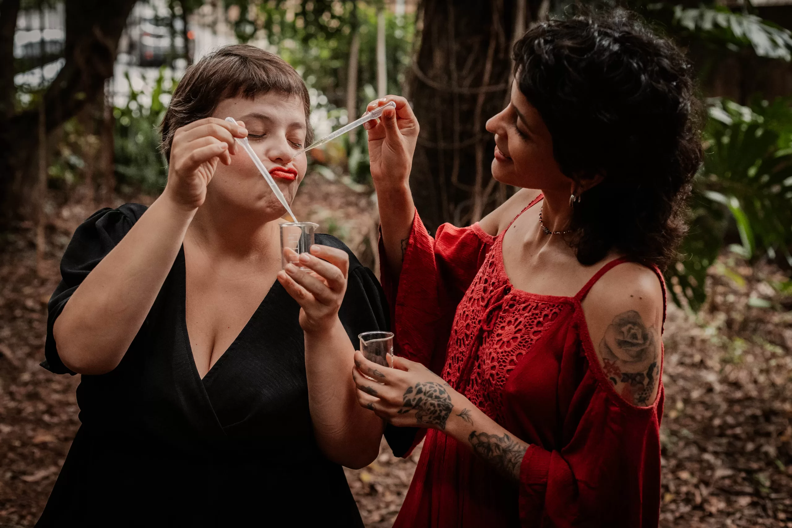 presente criativo dia dos namorados experiência sensorial em casa o que fazer no Dia dos Namorados perfume personalizado para casal kit namorados perfumaria botânica